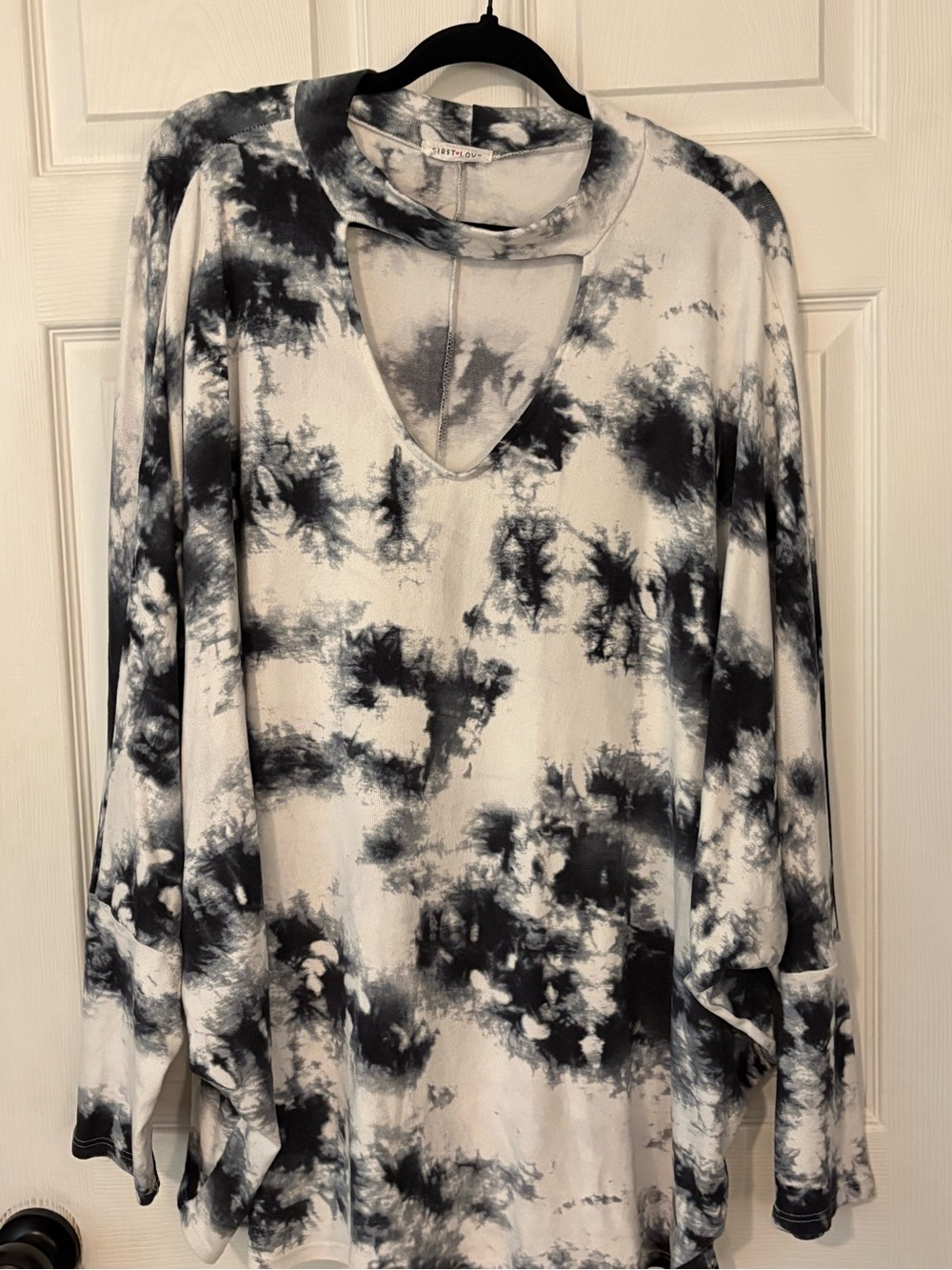 First Love Black & White Tie-Dye Cutout Long Sleeve Top
